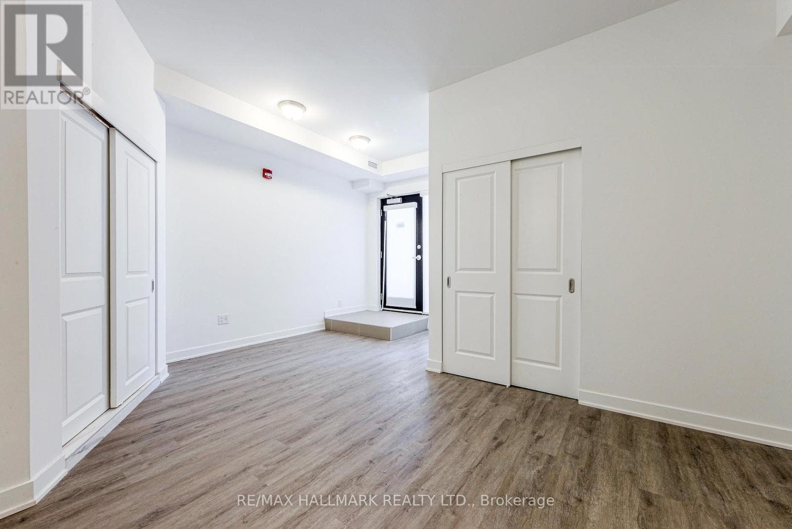 Single Family at 125- 37 Danforth Road, Toronto (Oakridge), Ontario - Photo 3 - RE/MAX Garden City Realty