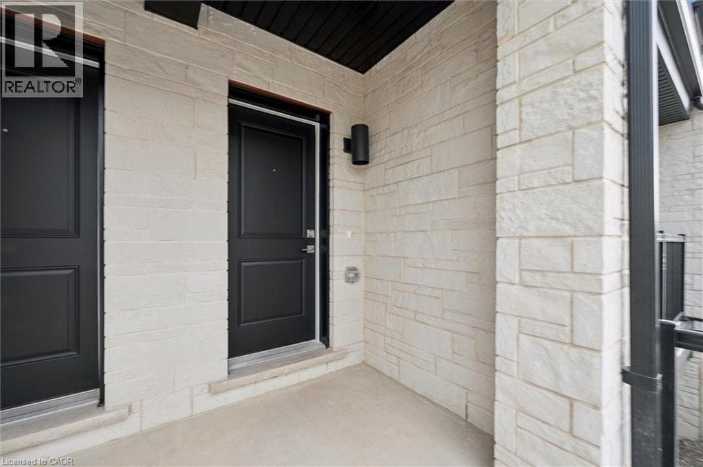 Single Family at B039- 525 ERINBROOK Drive, Kitchener, Ontario - Photo 5 - RE/MAX Garden City Realty