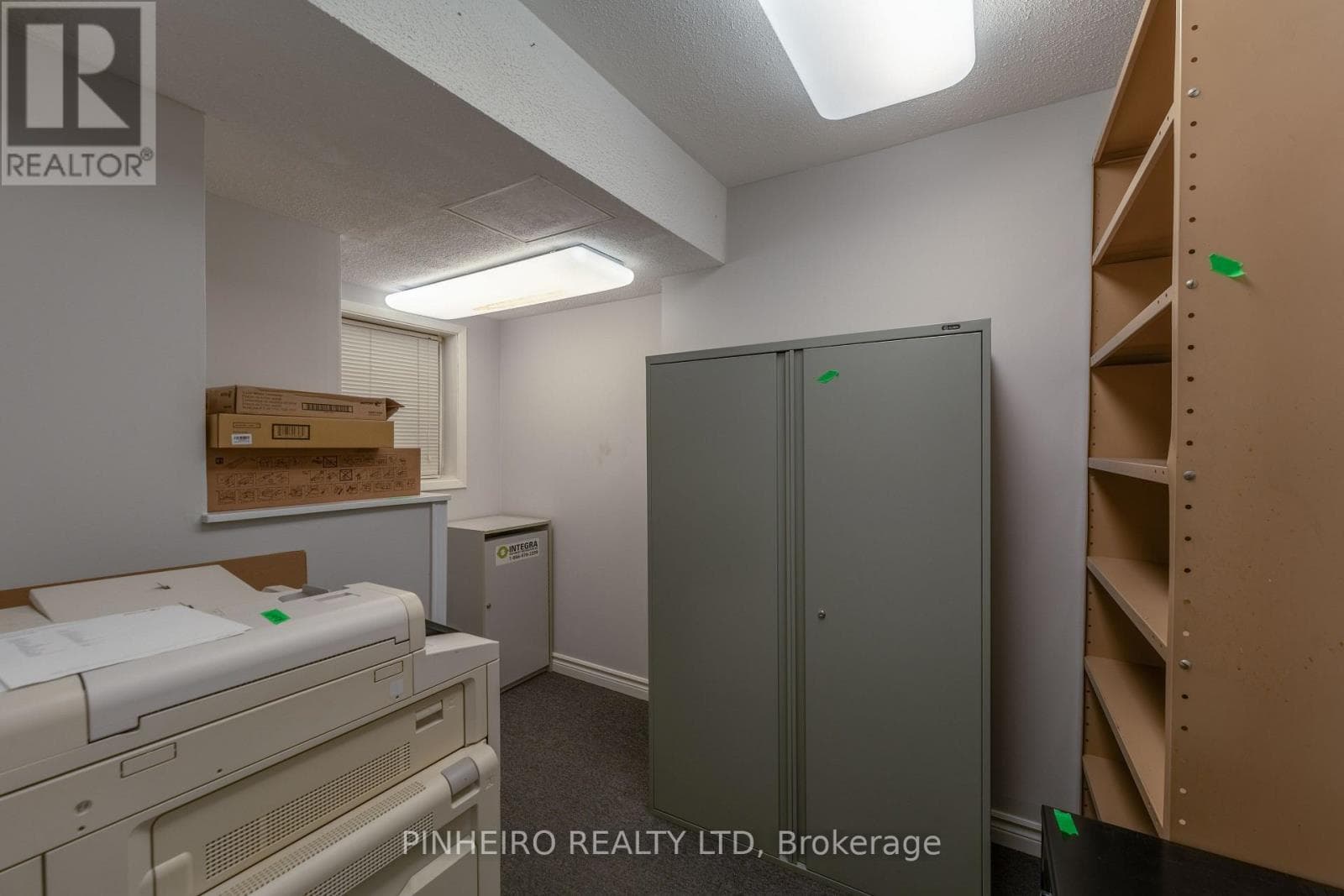 Office at 369 Hamilton Road, London East (East L), Ontario - Photo 7 - RE/MAX Garden City Realty