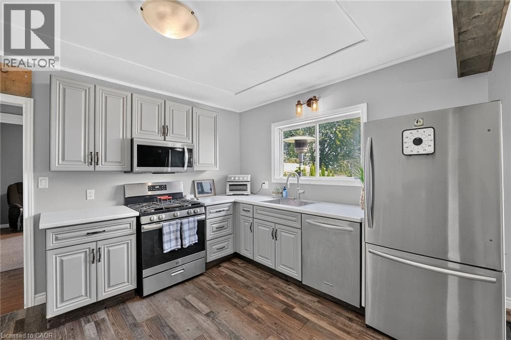 Single Family at 423 READ Road, Niagara-on-the-Lake, Ontario - Photo 6 - RE/MAX Garden City Realty