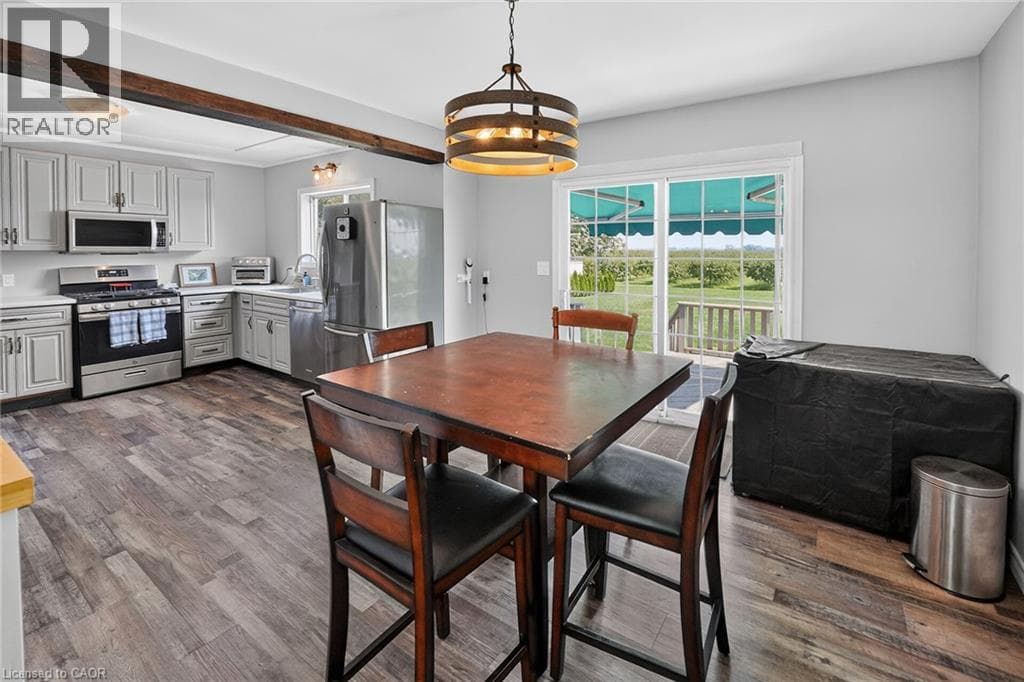 Single Family at 423 READ Road, Niagara-on-the-Lake, Ontario - Photo 8 - RE/MAX Garden City Realty