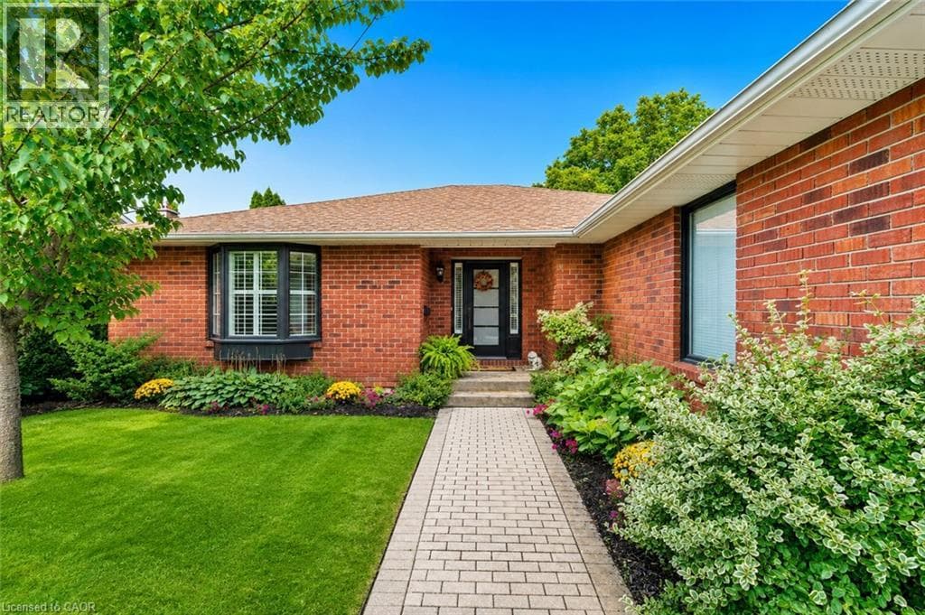 Single Family at 54 THE PROMENADE Street, Niagara-on-the-Lake, Ontario - Photo 2 - RE/MAX Garden City Realty