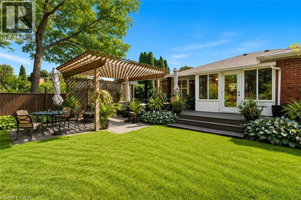 Single Family at 54 THE PROMENADE Street, Niagara-on-the-Lake, Ontario - Photo 4 - RE/MAX Garden City Realty