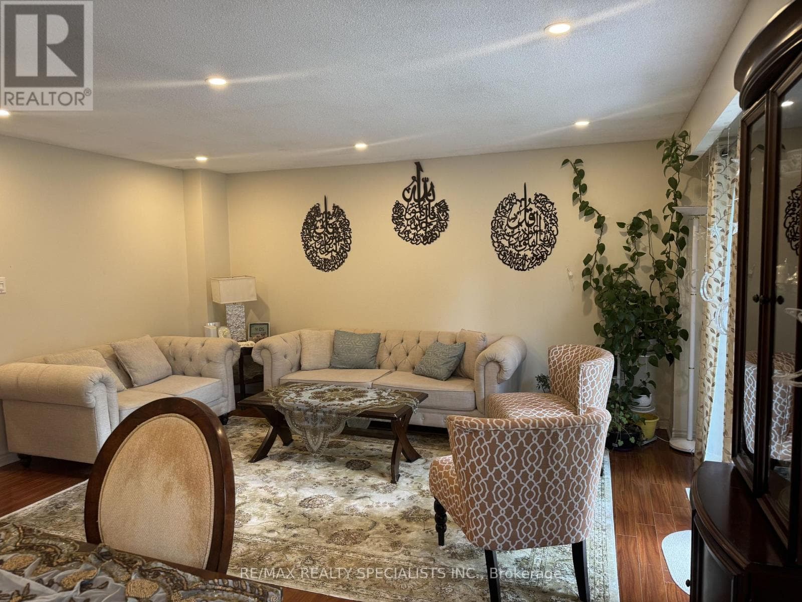Single Family at 2849 Oslo Crescent, Mississauga (Meadowvale), Ontario - Photo 6 - RE/MAX Garden City Realty