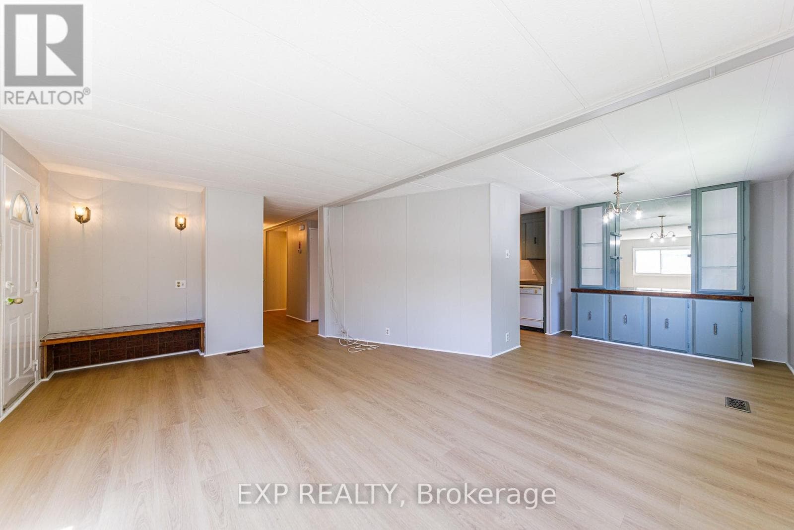 Single Family at 21 Maplewood Avenue, Carleton Place, Ontario - Photo 5 - RE/MAX Garden City Realty