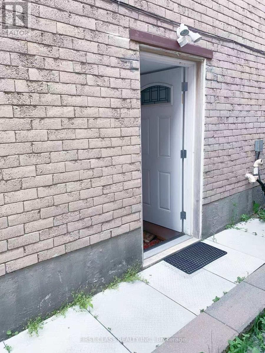 Single Family at 3 Pettigrew Court, Markham (Milliken Mills East), Ontario - Photo 10 - RE/MAX Garden City Realty