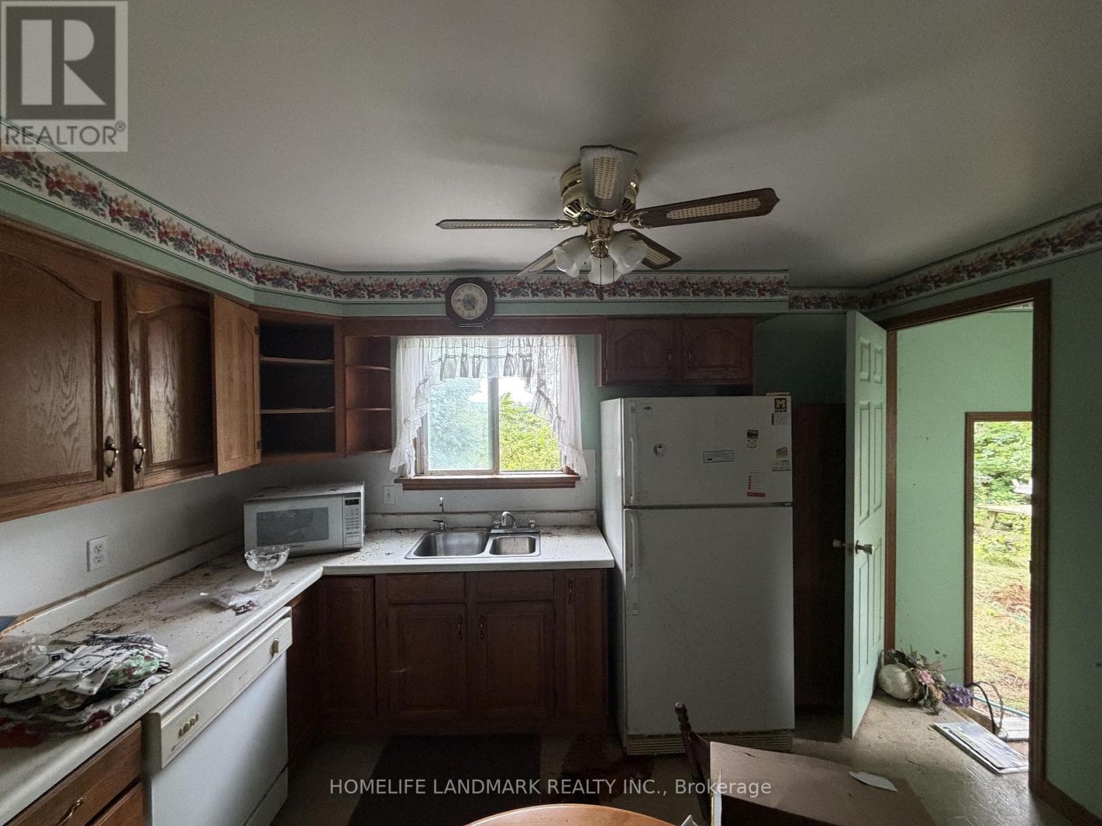 Single Family at 18 Burford-Delhi Townline Road, Brant (Burford), Ontario - Photo 10 - RE/MAX Garden City Realty