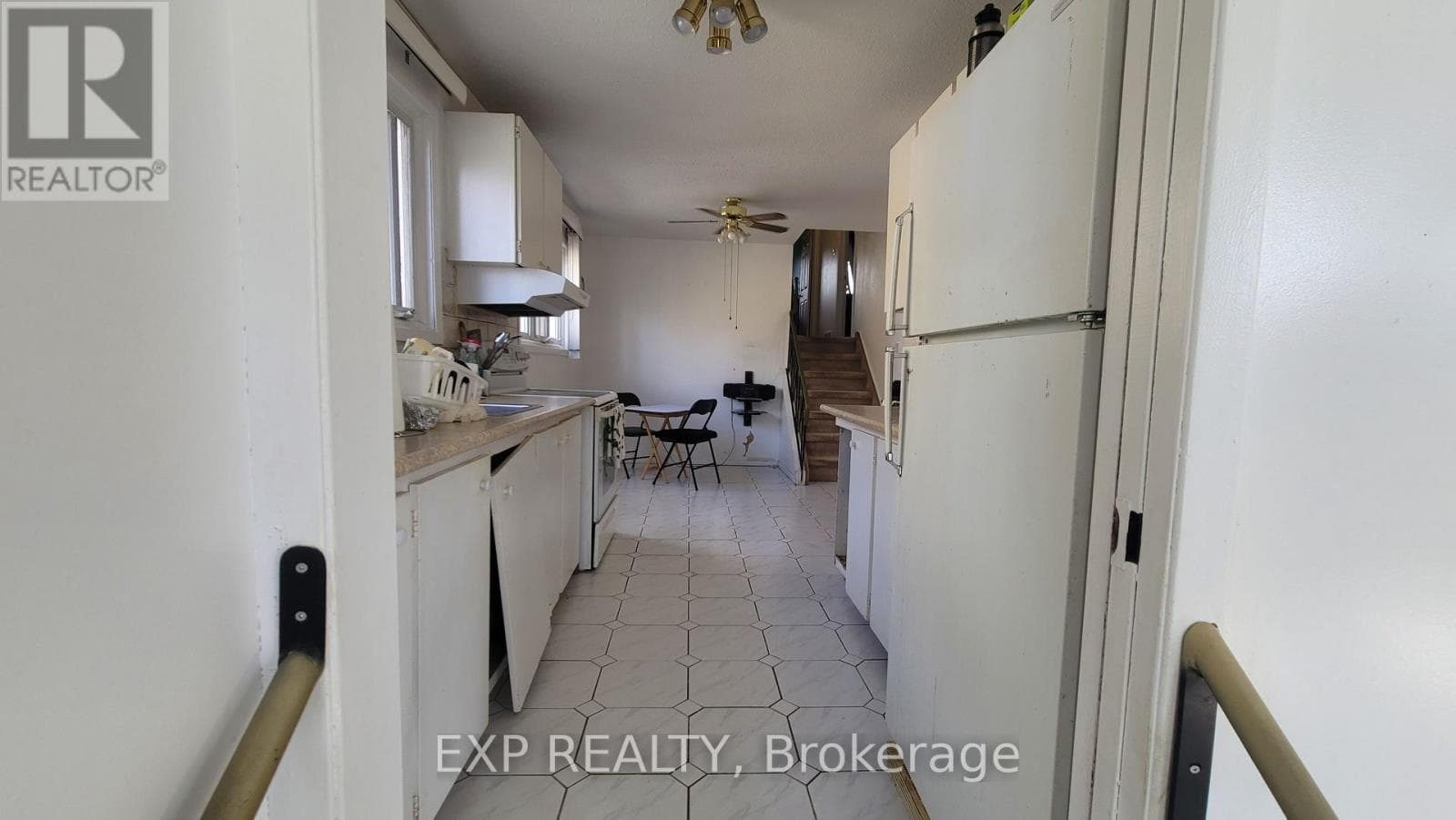 Single Family at 1747 Heron Road, Ottawa, Ontario - Photo 2 - RE/MAX Garden City Realty
