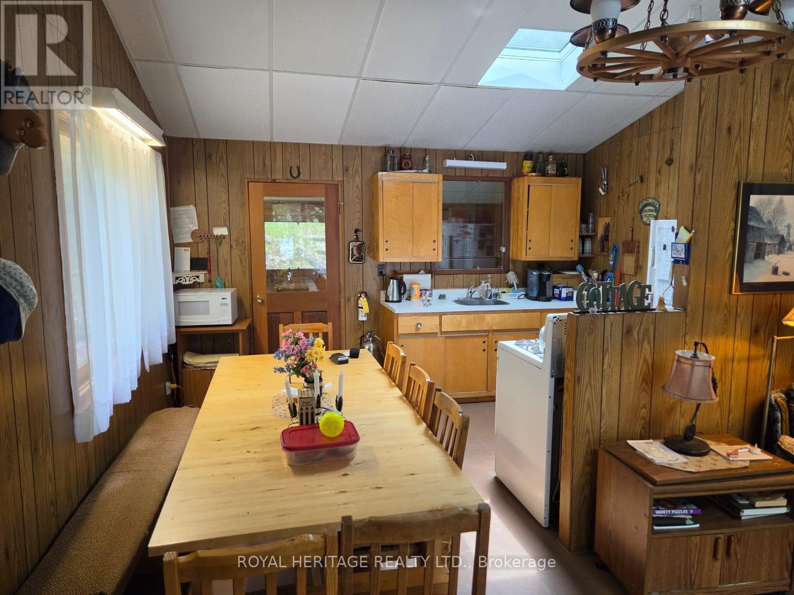 Single Family at 1160 Sunset Strip Lane, Frontenac (Frontenac North), Ontario - Photo 10 - RE/MAX Garden City Realty