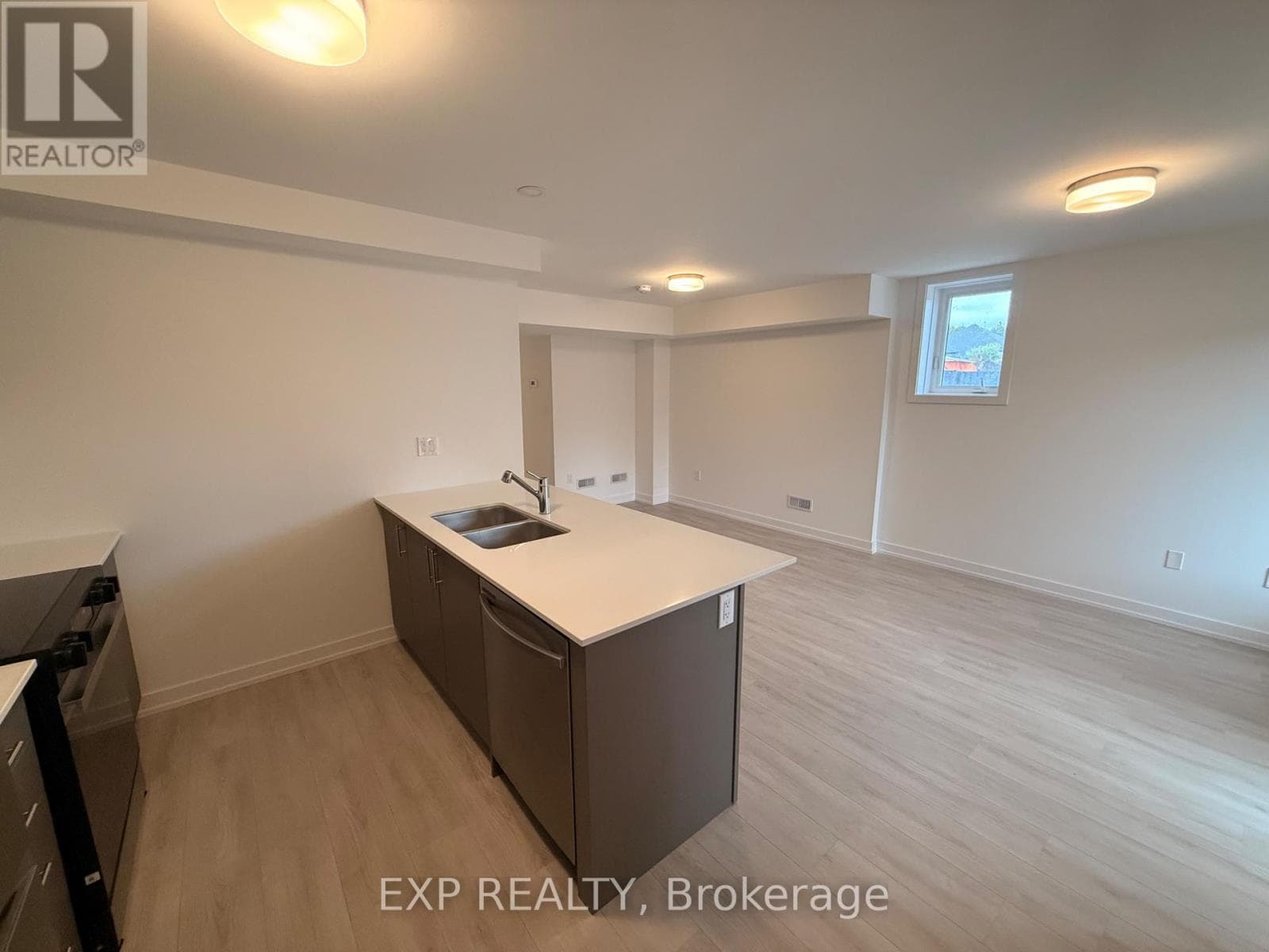 Single Family at 35- 42 Lowes Rd. West Street, Guelph (Clairfields/Hanlon Business Park), Ontario - Photo 5 - RE/MAX Garden City Realty