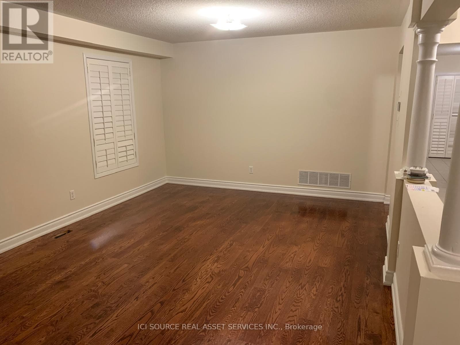 Single Family at Upper- 4783 Apple Blossom Circle, Mississauga (East Credit), Ontario - Photo 3 - RE/MAX Garden City Realty