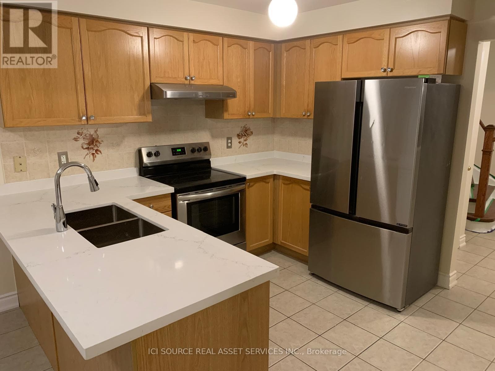 Single Family at Upper- 4783 Apple Blossom Circle, Mississauga (East Credit), Ontario - Photo 4 - RE/MAX Garden City Realty
