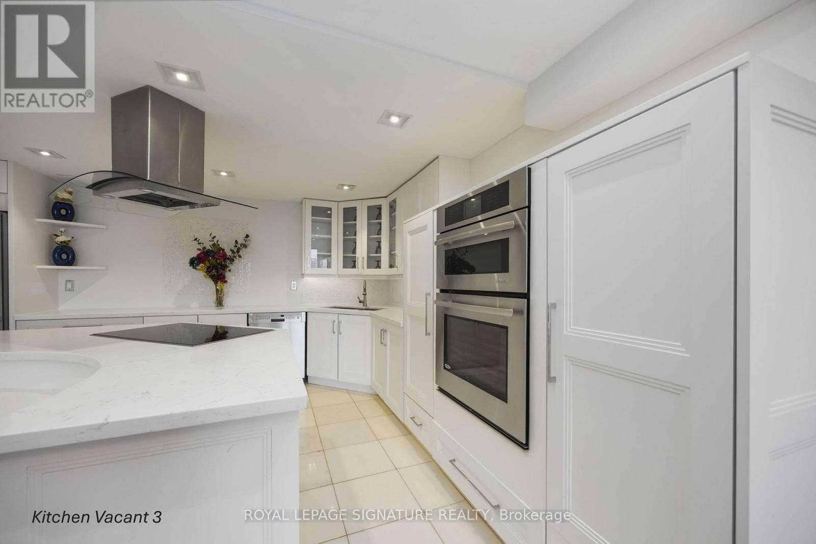 Single Family at 2904- 2045 Lake Shore Boulevard, Toronto (Mimico), Ontario - Photo 9 - RE/MAX Garden City Realty