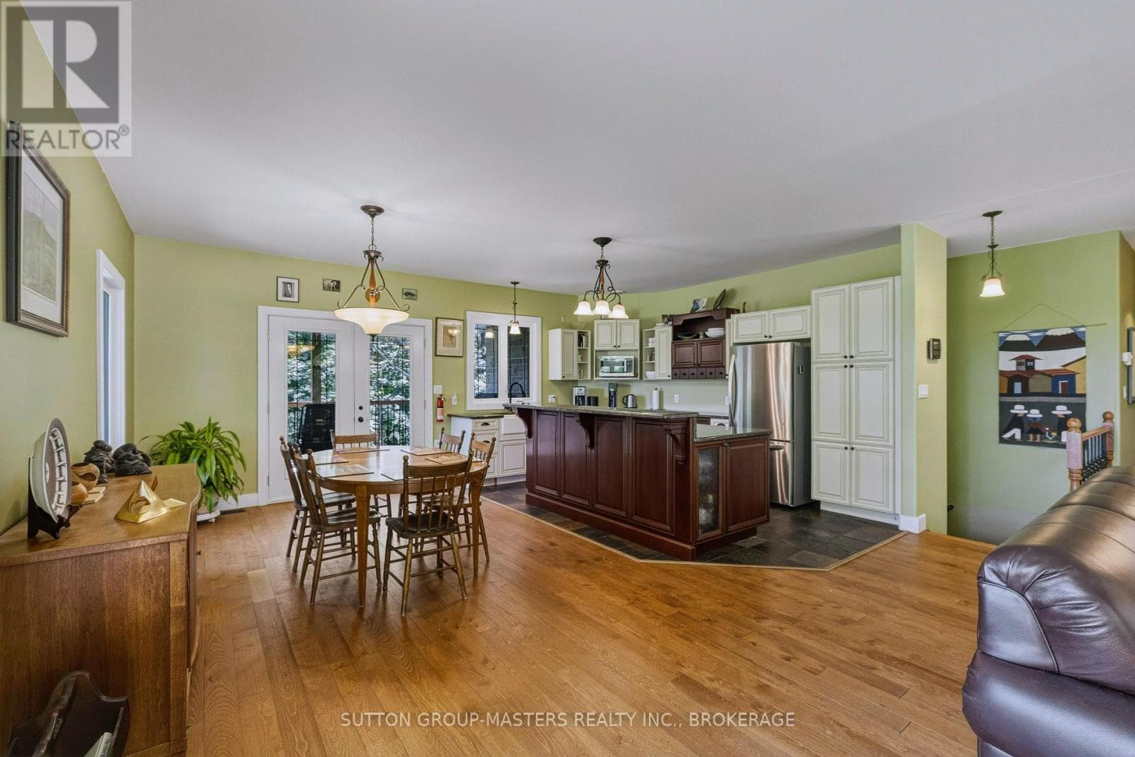 Single Family at 139 Country Woods Drive, Frontenac (Frontenac South), Ontario - Photo 5 - RE/MAX Garden City Realty