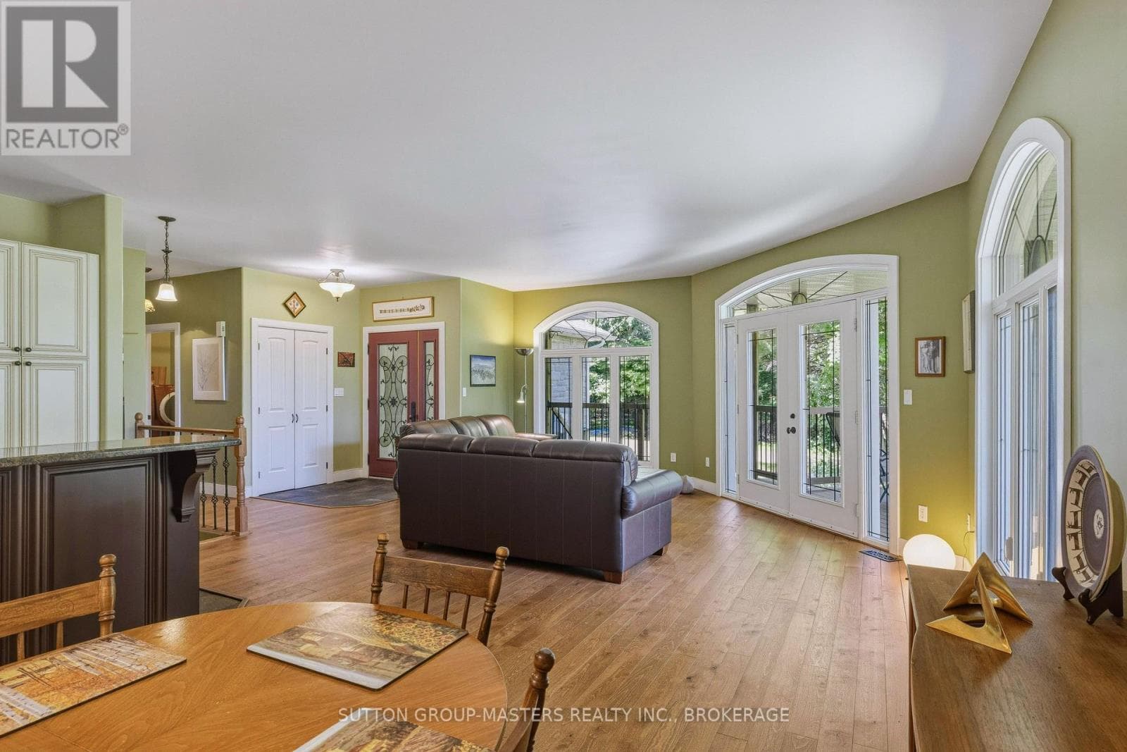 Single Family at 139 Country Woods Drive, Frontenac (Frontenac South), Ontario - Photo 6 - RE/MAX Garden City Realty