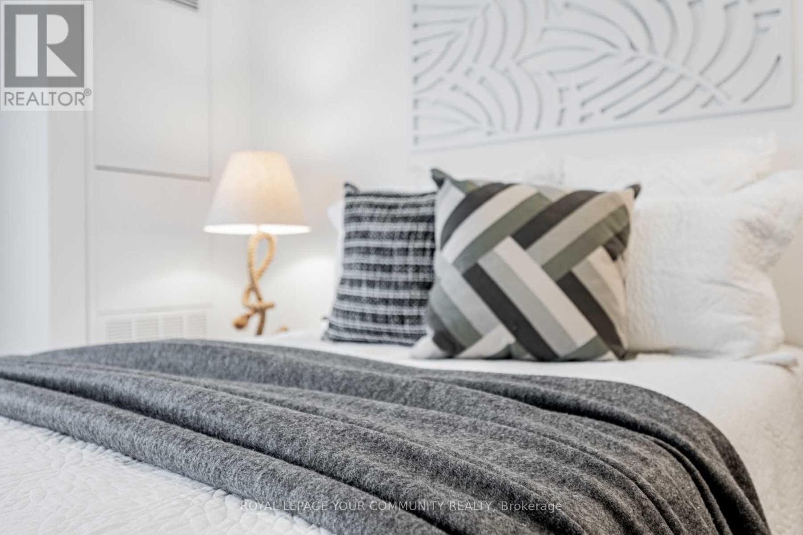 Single Family at 111- 408 Browns Line, Toronto (Alderwood), Ontario - Photo 7 - RE/MAX Garden City Realty