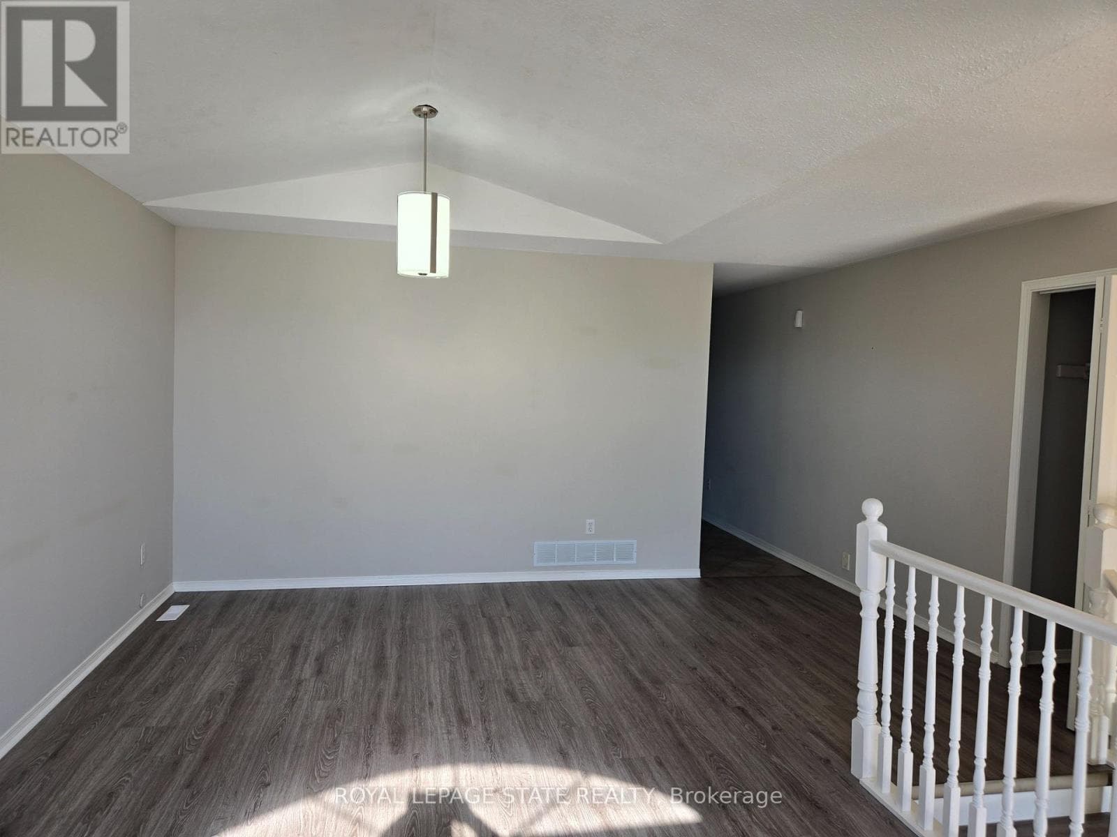 Single Family at 73 Foxtail Avenue, Welland (West Welland), Ontario - Photo 5 - RE/MAX Garden City Realty