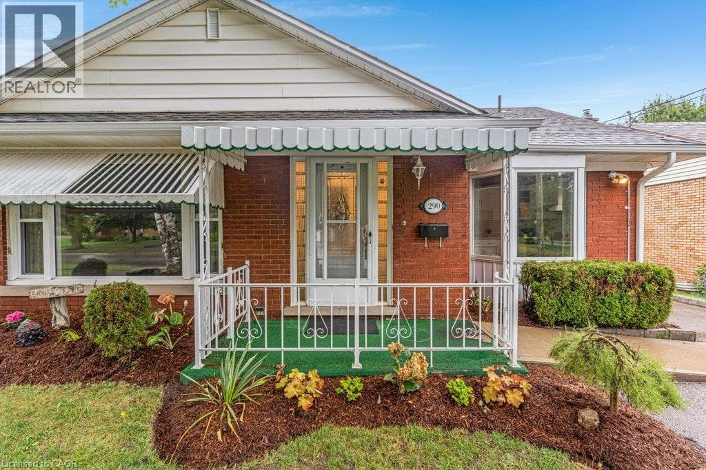Single Family at 290 MELROSE Avenue, Kitchener, Ontario - Photo 2 - RE/MAX Garden City Realty