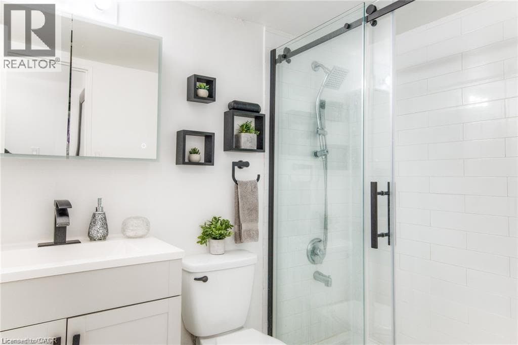 Single Family at 402- 225 HARVARD Place, Waterloo, Ontario - Photo 6 - RE/MAX Garden City Realty