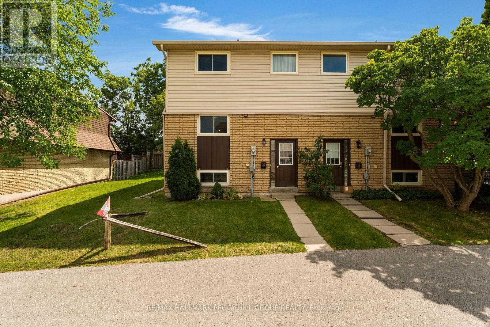 4- 233 Innisfil Street