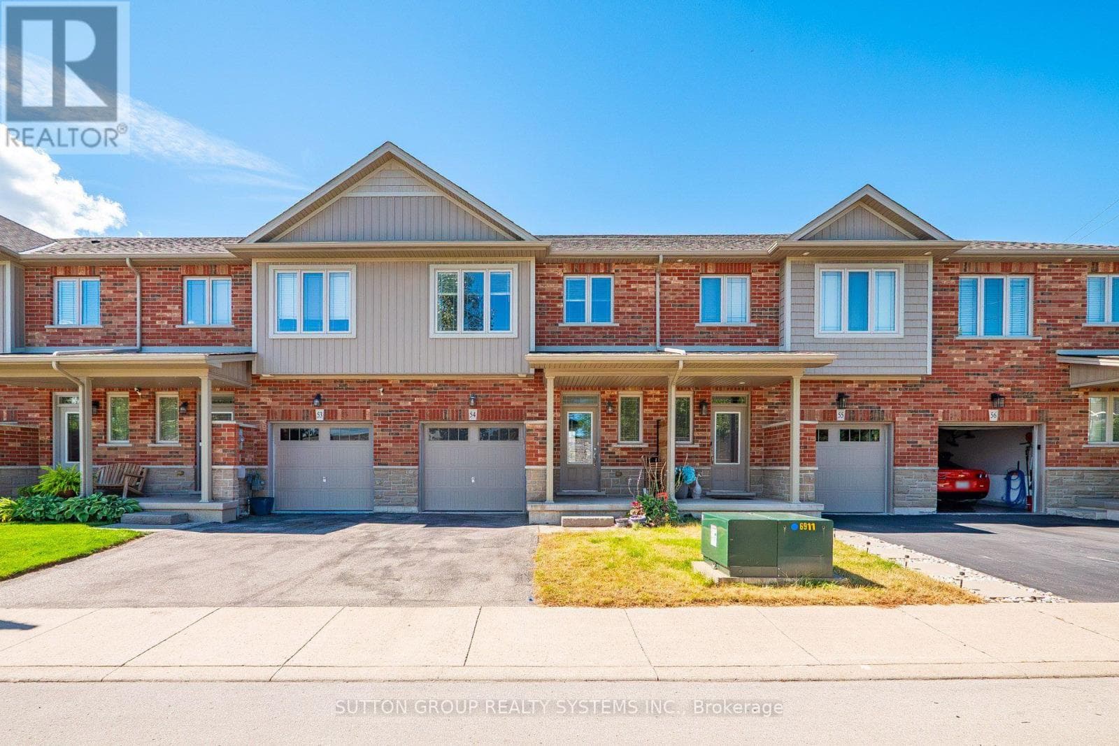 Single Family at 54- 380 Lake Street, Grimsby (Grimsby Beach), Ontario - Photo 2 - RE/MAX Garden City Realty