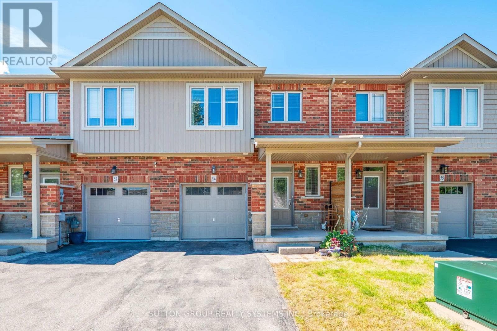 Single Family at 54- 380 Lake Street, Grimsby (Grimsby Beach), Ontario - Photo 6 - RE/MAX Garden City Realty