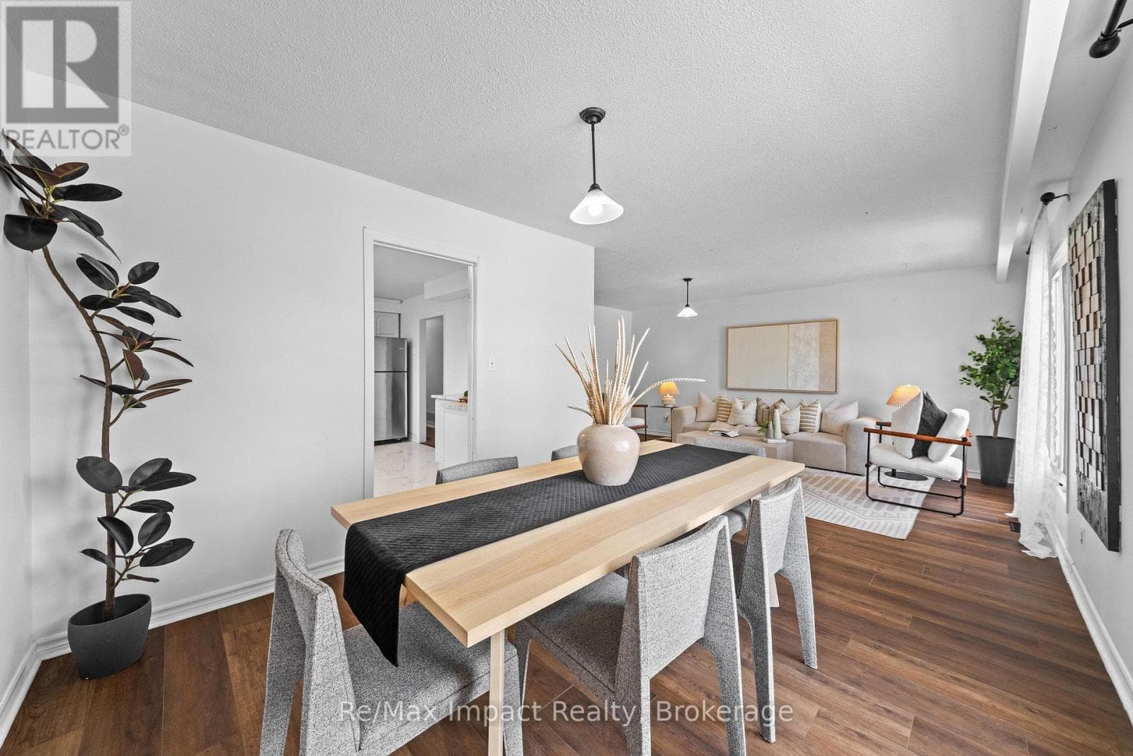 Single Family at 3874 Brandon Gate Drive, Mississauga (Malton), Ontario - Photo 6 - RE/MAX Garden City Realty