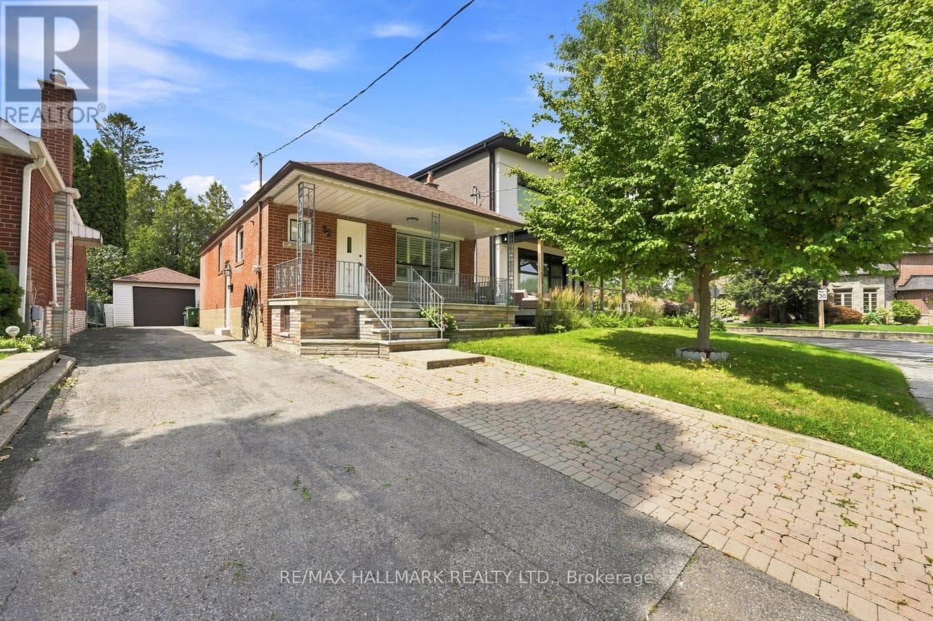 Single Family at 32 Denvale Road, Toronto (O'Connor-Parkview), Ontario - Photo 4 - RE/MAX Garden City Realty