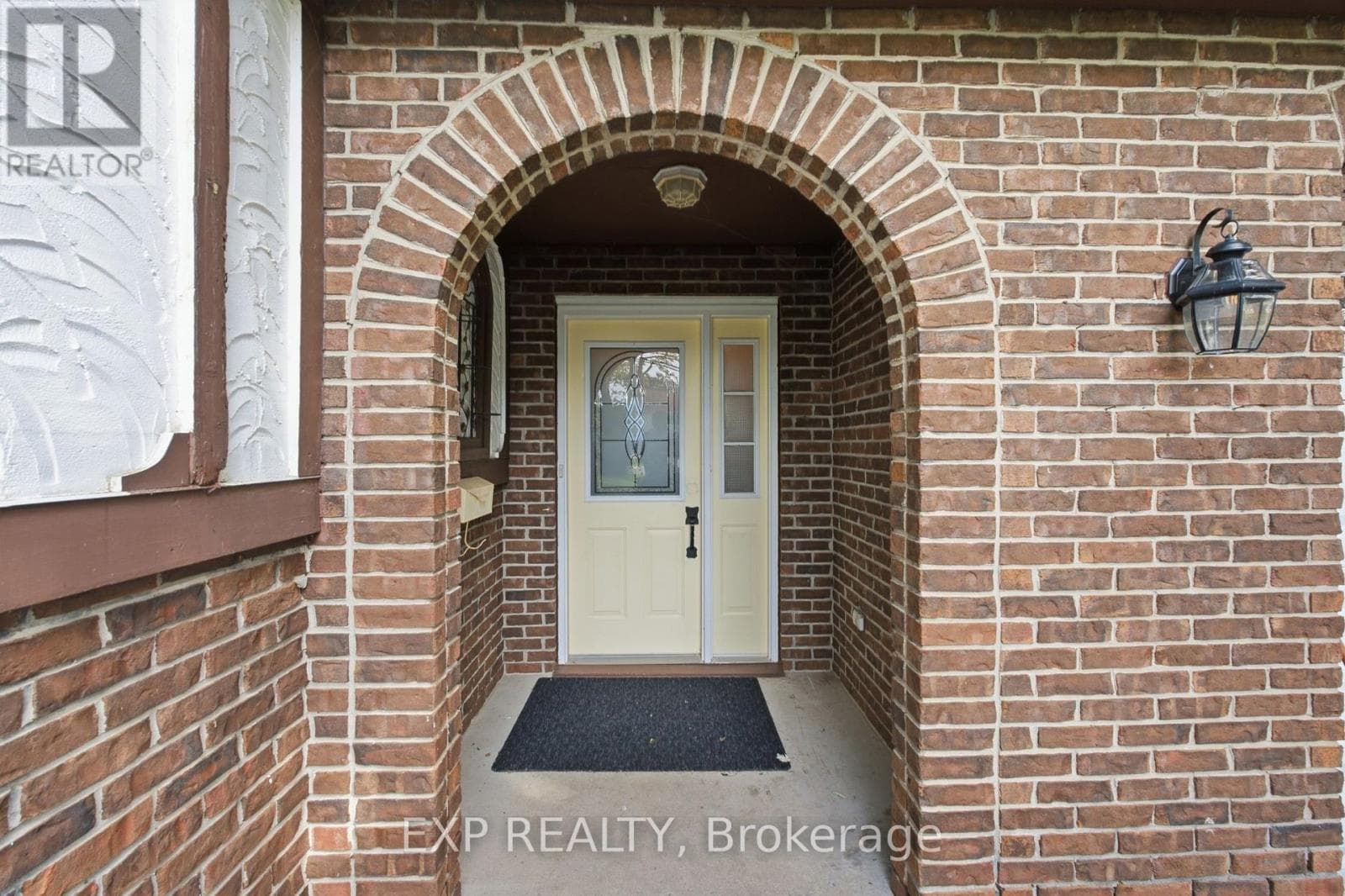 Single Family at 1452 Garrison Road, Fort Erie (Crescent Park), Ontario - Photo 6 - RE/MAX Garden City Realty