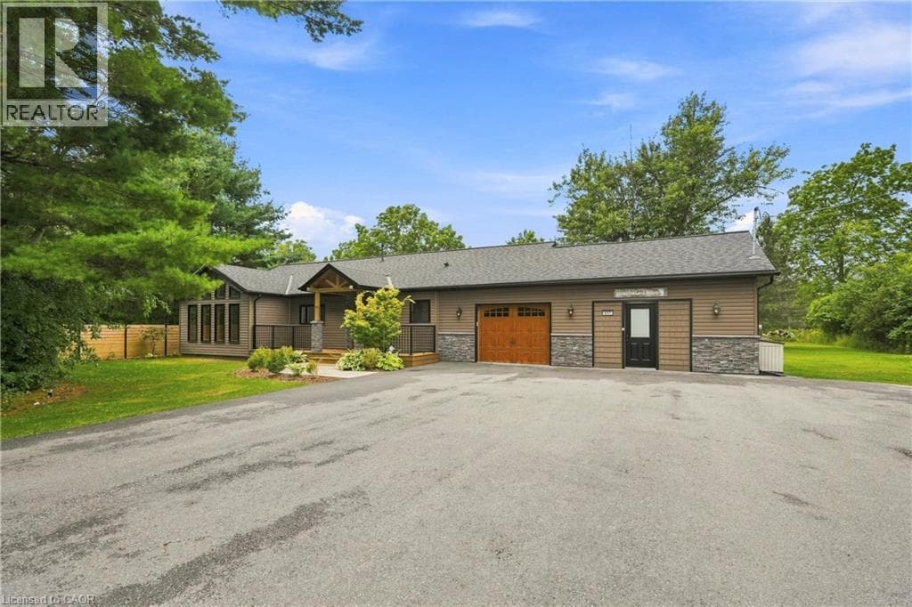 Single Family at 617 CHAPIN Parkway, Fort Erie, Ontario - Photo 2 - RE/MAX Garden City Realty