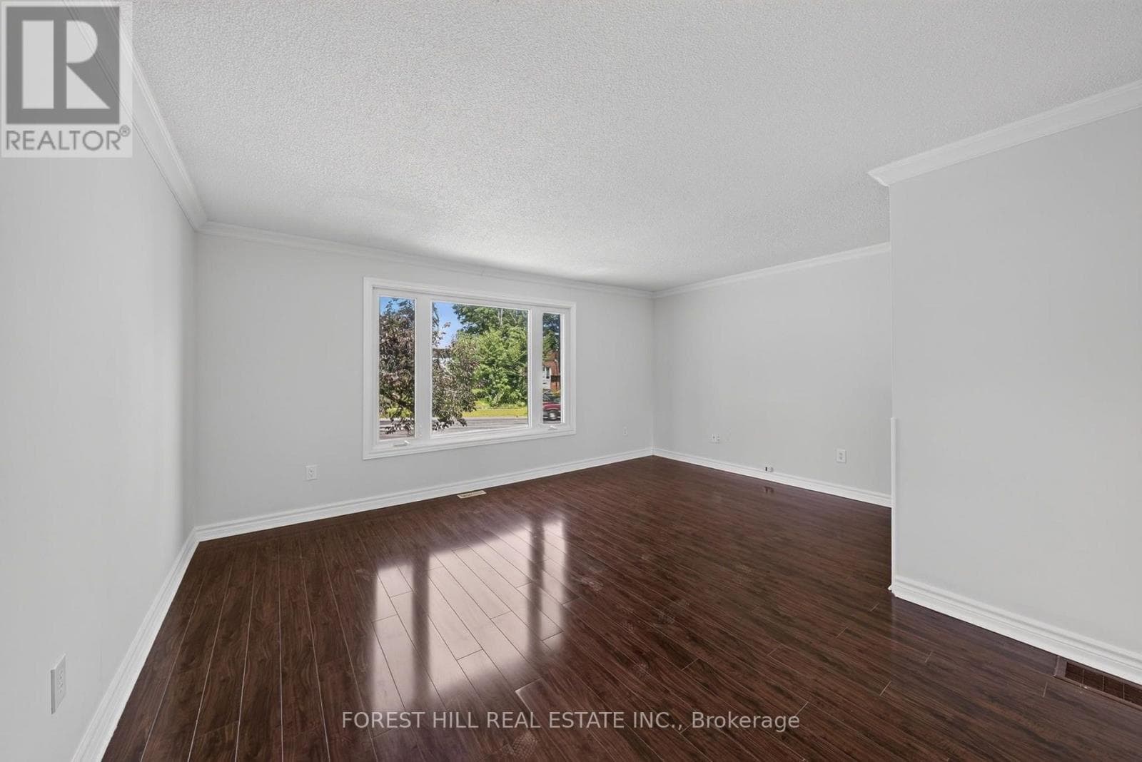 Single Family at 63 Springdale Drive, Barrie (Cundles East), Ontario - Photo 9 - RE/MAX Garden City Realty