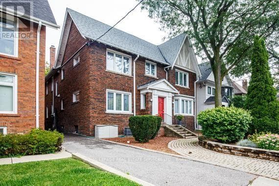 Single Family at SECOND FL.- 11 HIGHBOURNE Road, Toronto (Forest Hill South), Ontario - Photo 3 - RE/MAX Garden City Realty