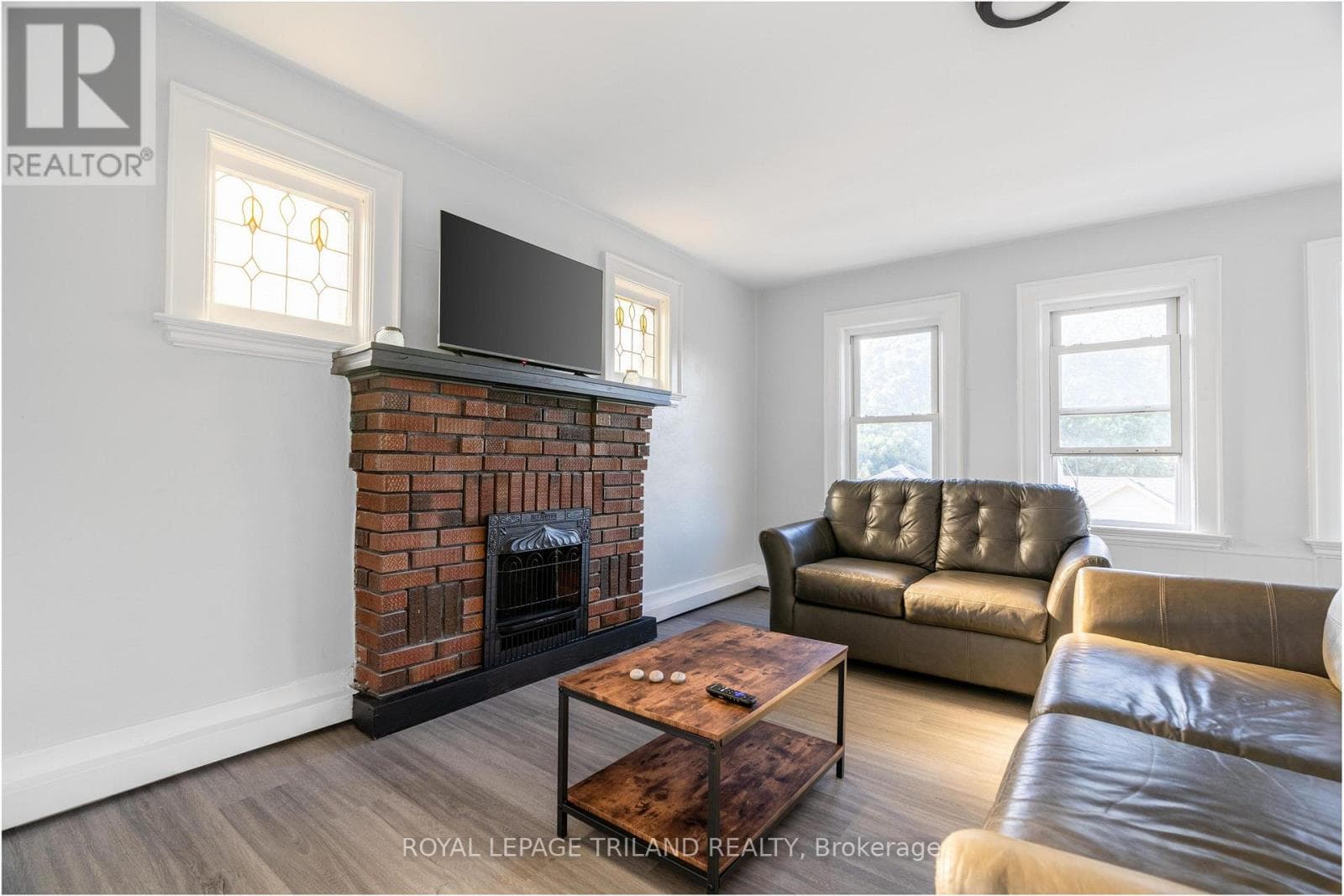 9- 425 Mckenzie Avenue