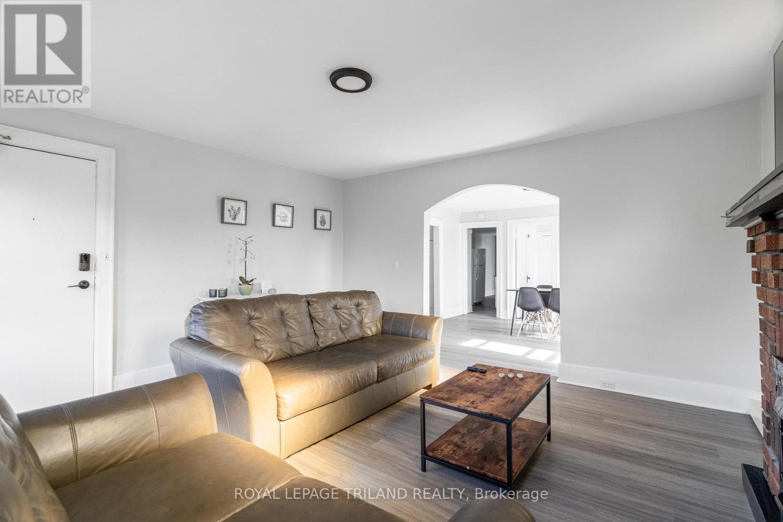Multi-family at 9- 425 Mckenzie Avenue, London South (South F), Ontario - Photo 5 - RE/MAX Garden City Realty