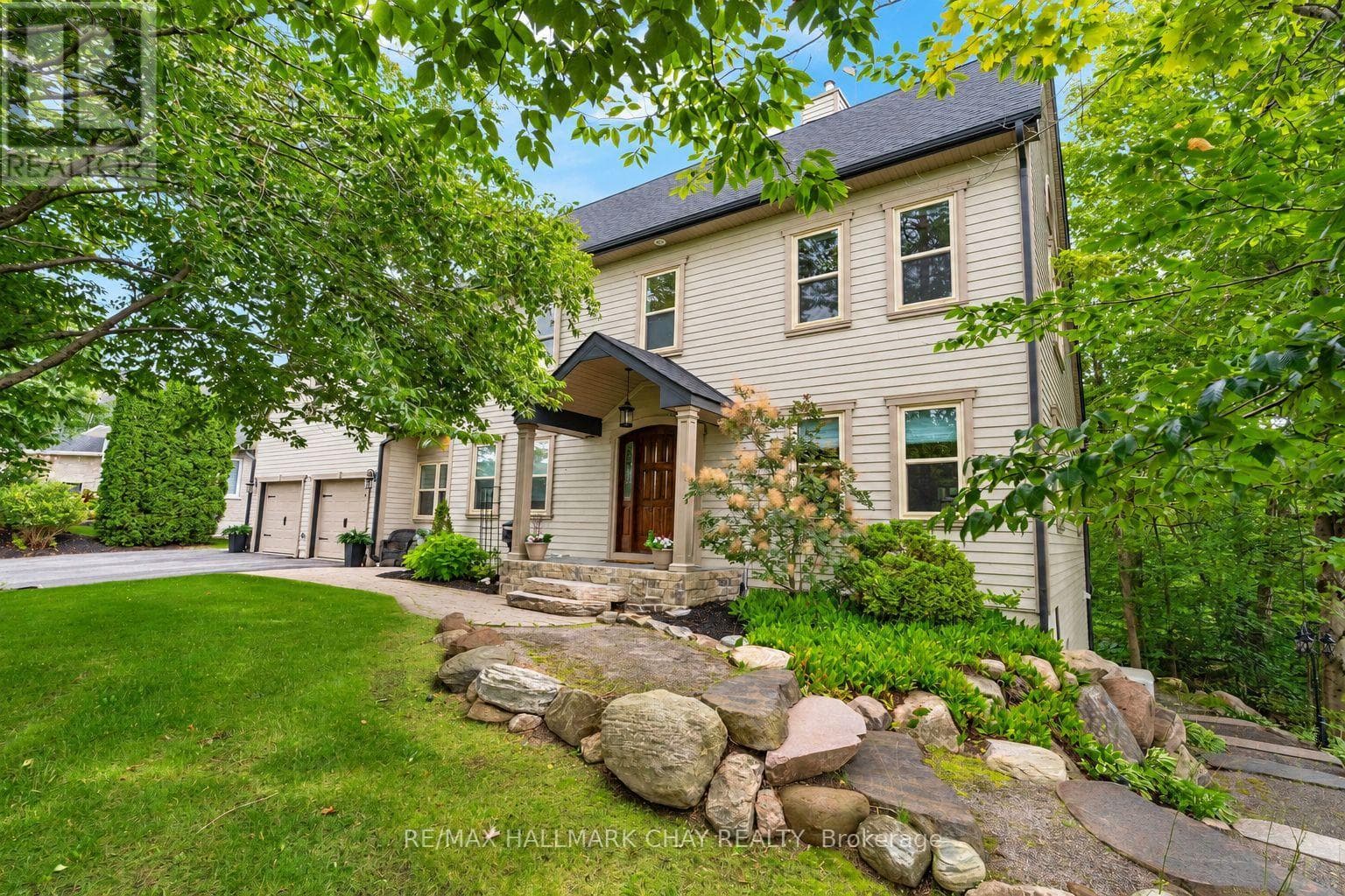 9 Bridle Path