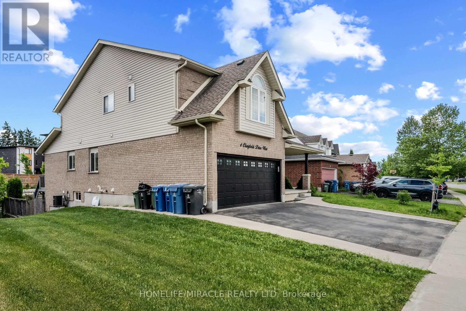 Single Family at 4 Clairfields Drive, Guelph (Clairfields/Hanlon Business Park), Ontario - Photo 4 - RE/MAX Garden City Realty