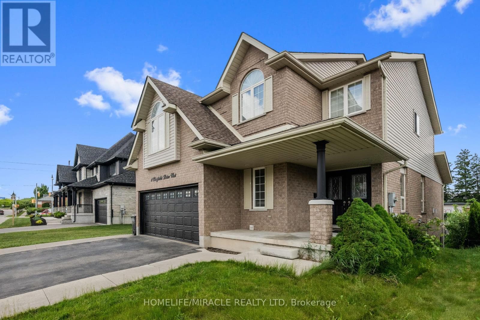 Single Family at 4 Clairfields Drive, Guelph (Clairfields/Hanlon Business Park), Ontario - Photo 5 - RE/MAX Garden City Realty