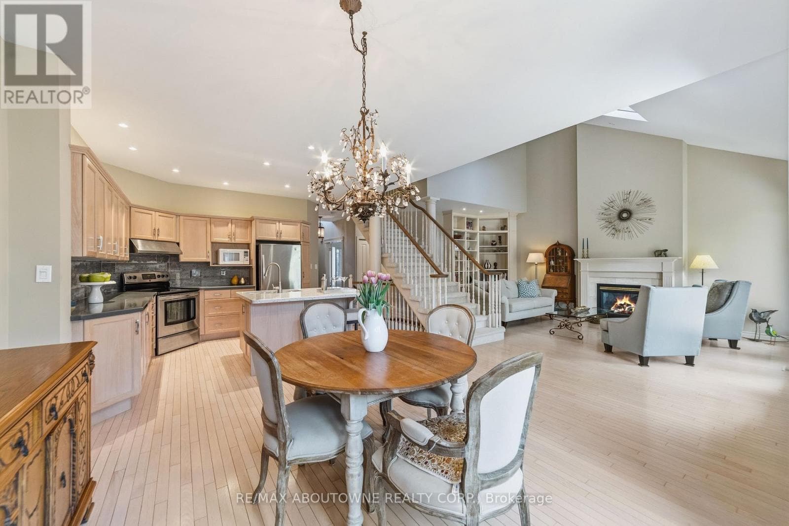 Single Family at 12- 575 Simcoe Street, Niagara-on-the-Lake (Town), Ontario - Photo 2 - RE/MAX Garden City Realty
