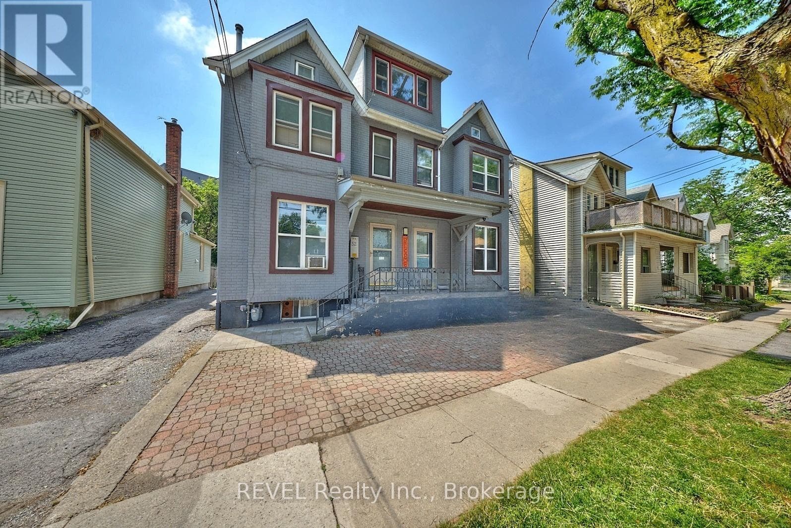 50 Welland Avenue