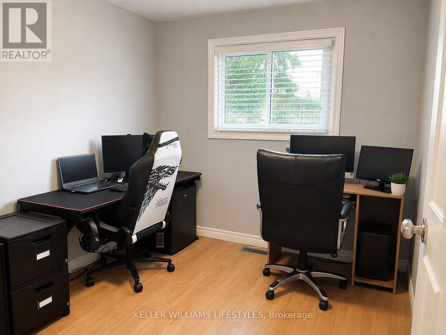 Single Family at 46- 700 EXETER Road, London South (South X), Ontario - Photo 10 - RE/MAX Garden City Realty