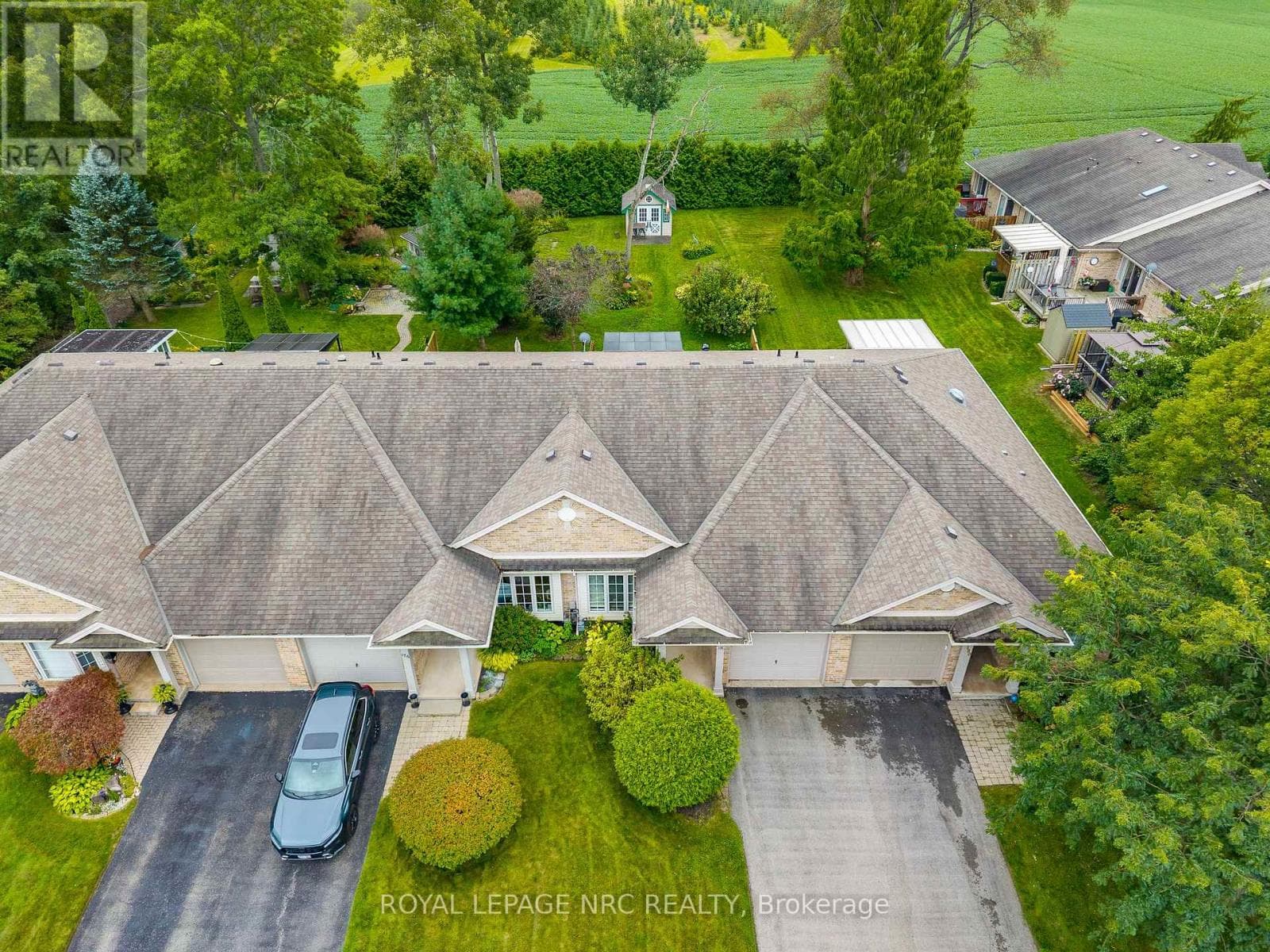 Single Family at 178 BECKETT Crescent, Pelham (Fonthill), Ontario - Photo 4 - RE/MAX Garden City Realty