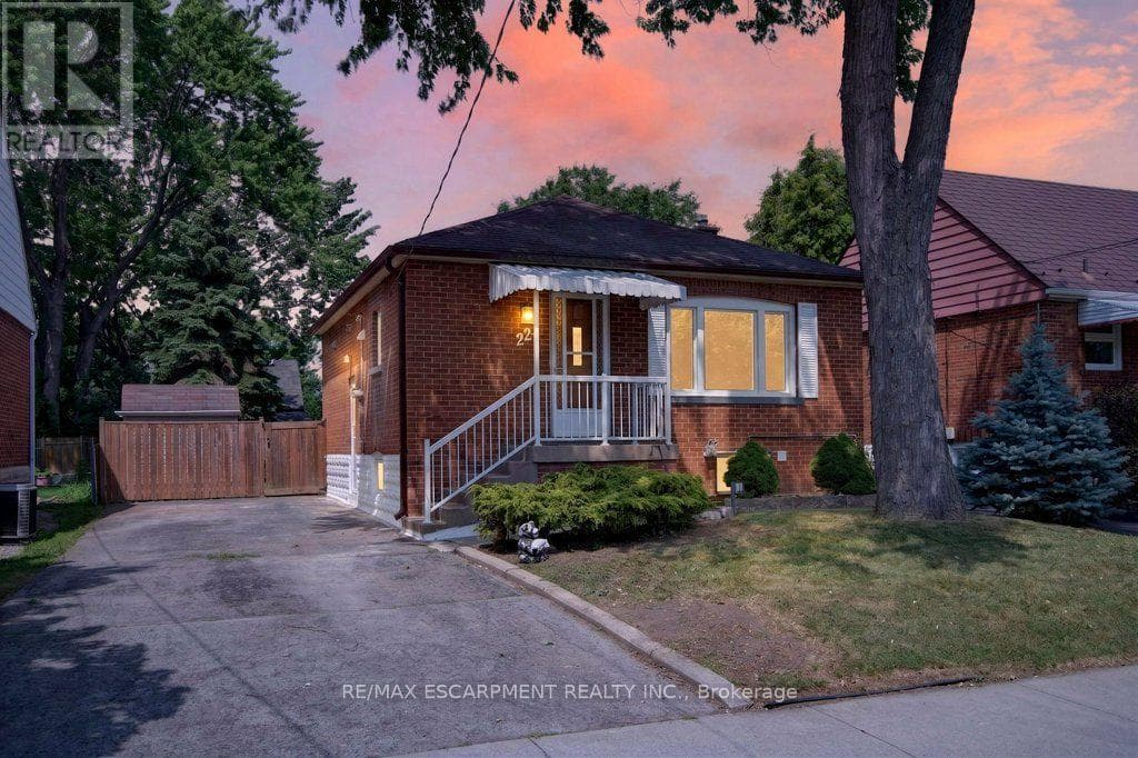 220 EAST 13TH Street