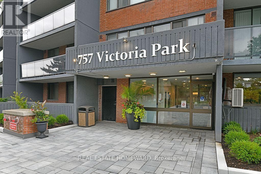 401- 757 Victoria Park Avenue