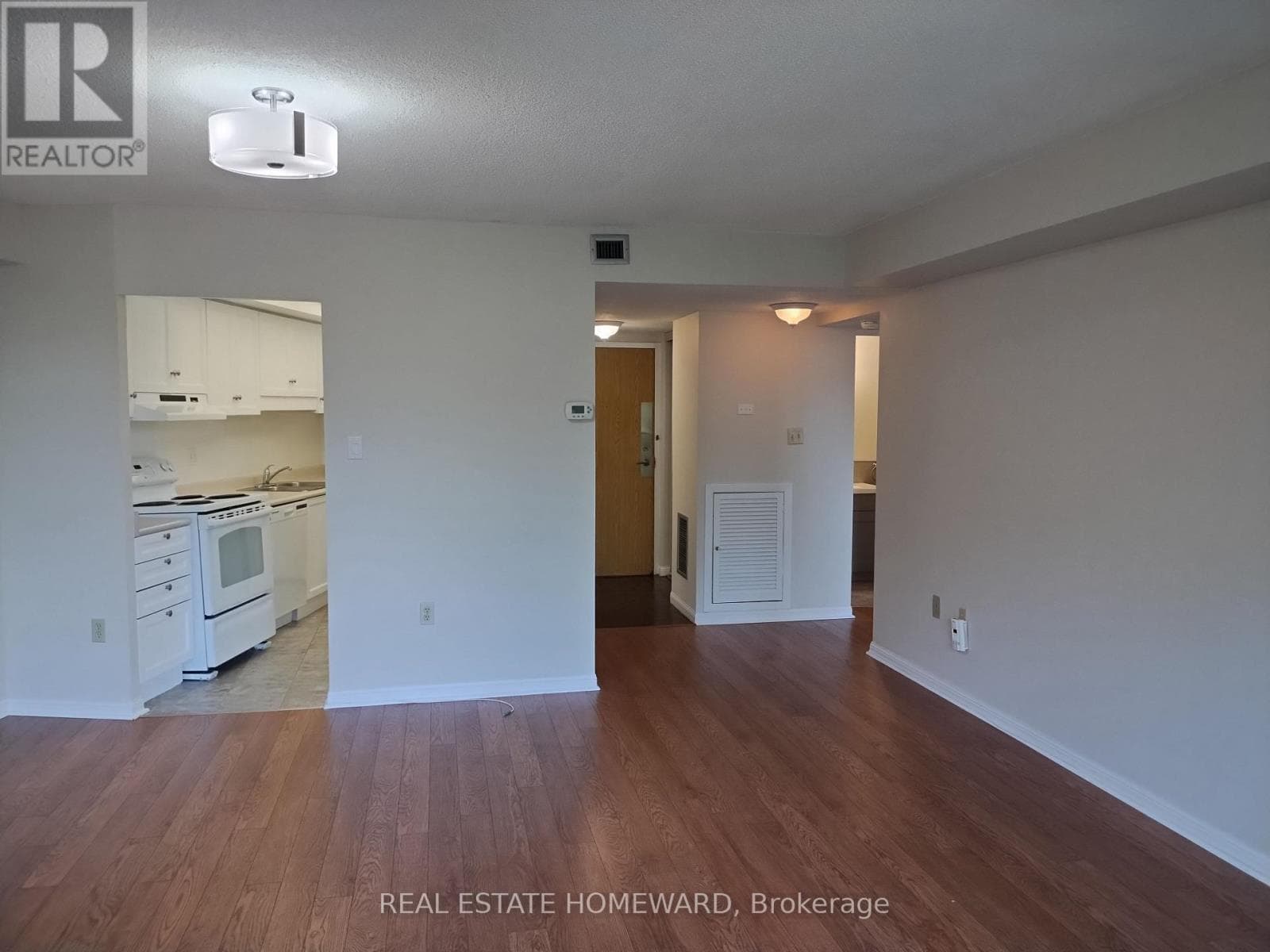 Single Family at 401- 757 Victoria Park Avenue, Toronto (Oakridge), Ontario - Photo 6 - RE/MAX Garden City Realty