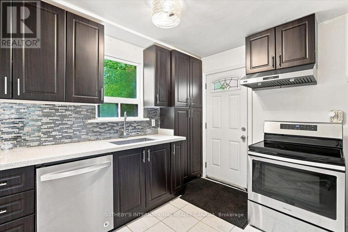 Single Family at 782 Marlee Avenue, Toronto (Yorkdale-Glen Park), Ontario - Photo 10 - RE/MAX Garden City Realty