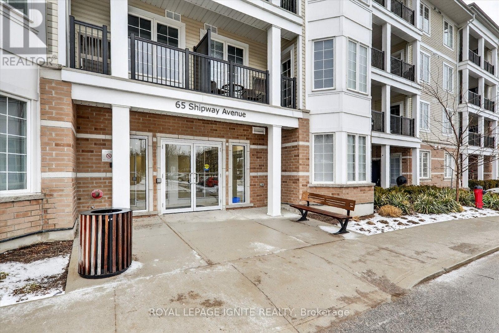 Single Family at 213- 65 Shipway Avenue, Clarington (Newcastle), Ontario - Photo 2 - RE/MAX Garden City Realty