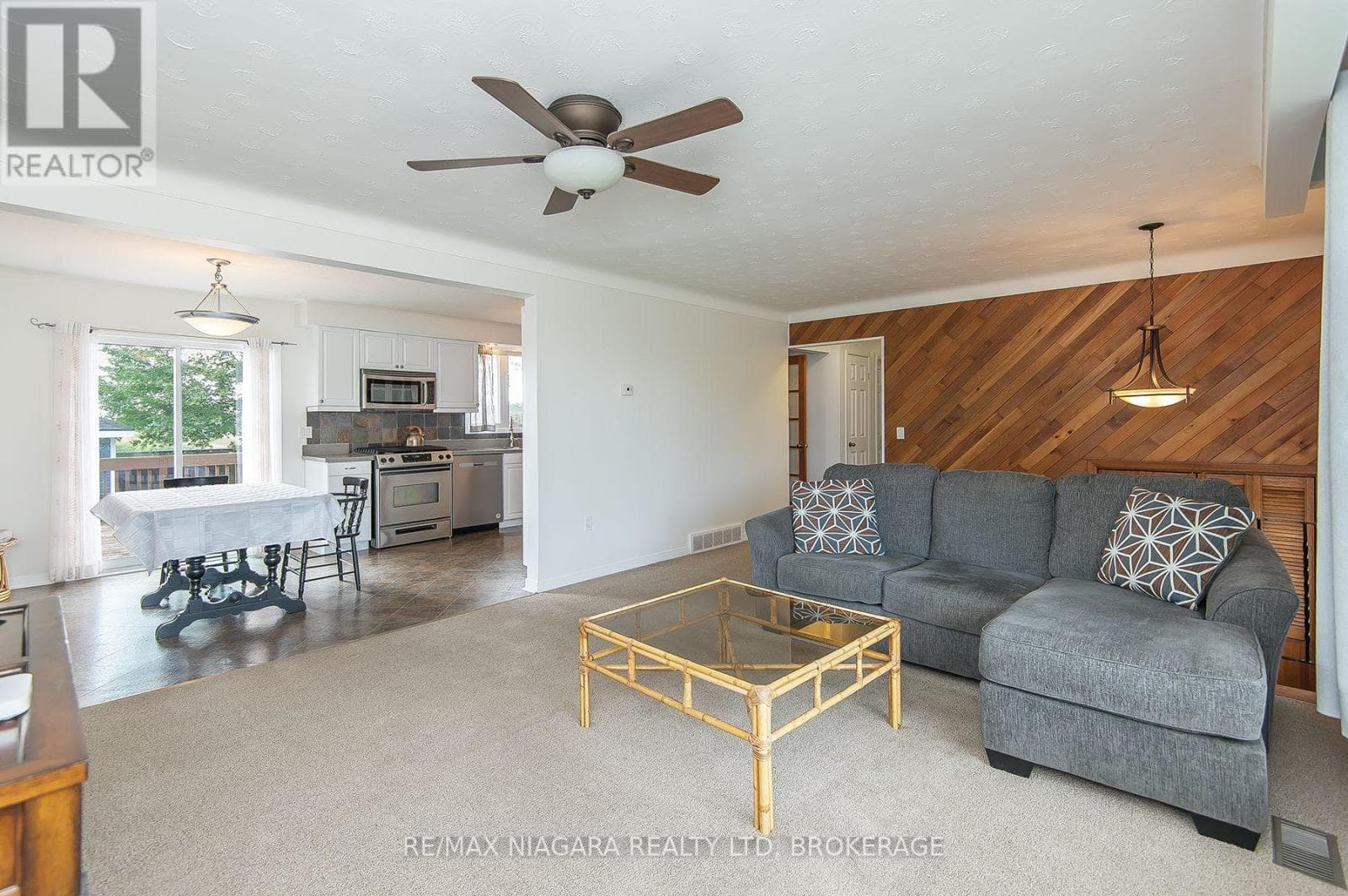 Single Family at 15 Windsor Terrace, Port Colborne (Main Street), Ontario - Photo 6 - RE/MAX Garden City Realty