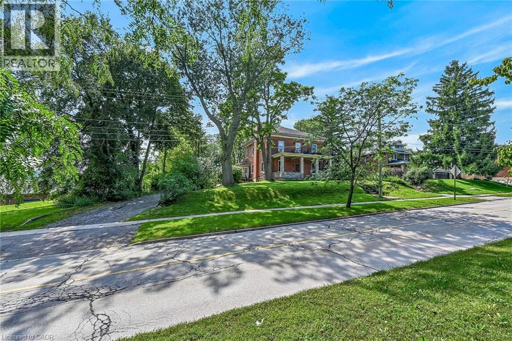 Multi-family at 15 ST DAVID Street, Thorold, Ontario - Photo 4 - RE/MAX Garden City Realty