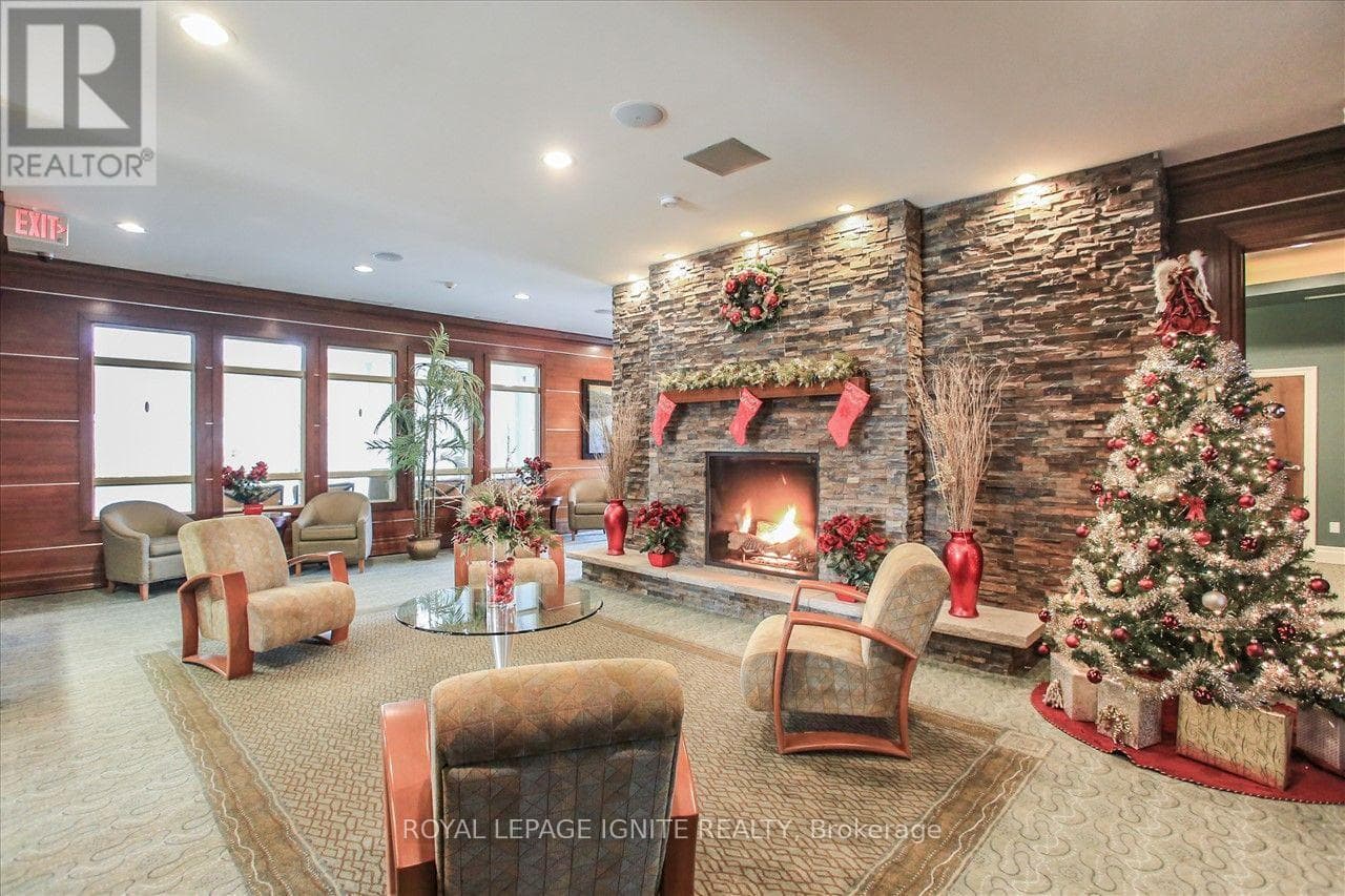 Single Family at 301- 65 Shipway Avenue, Clarington (Newcastle), Ontario - Photo 5 - RE/MAX Garden City Realty