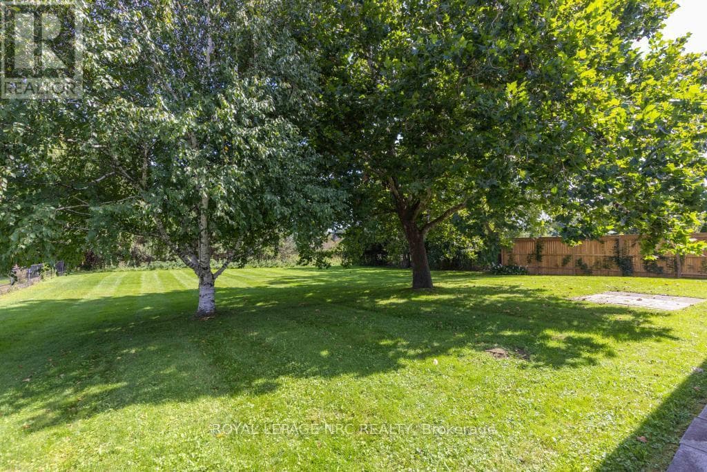 Single Family at 3789 19th Street, Lincoln (Lincoln-Jordan/Vineland), Ontario - Photo 7 - RE/MAX Garden City Realty